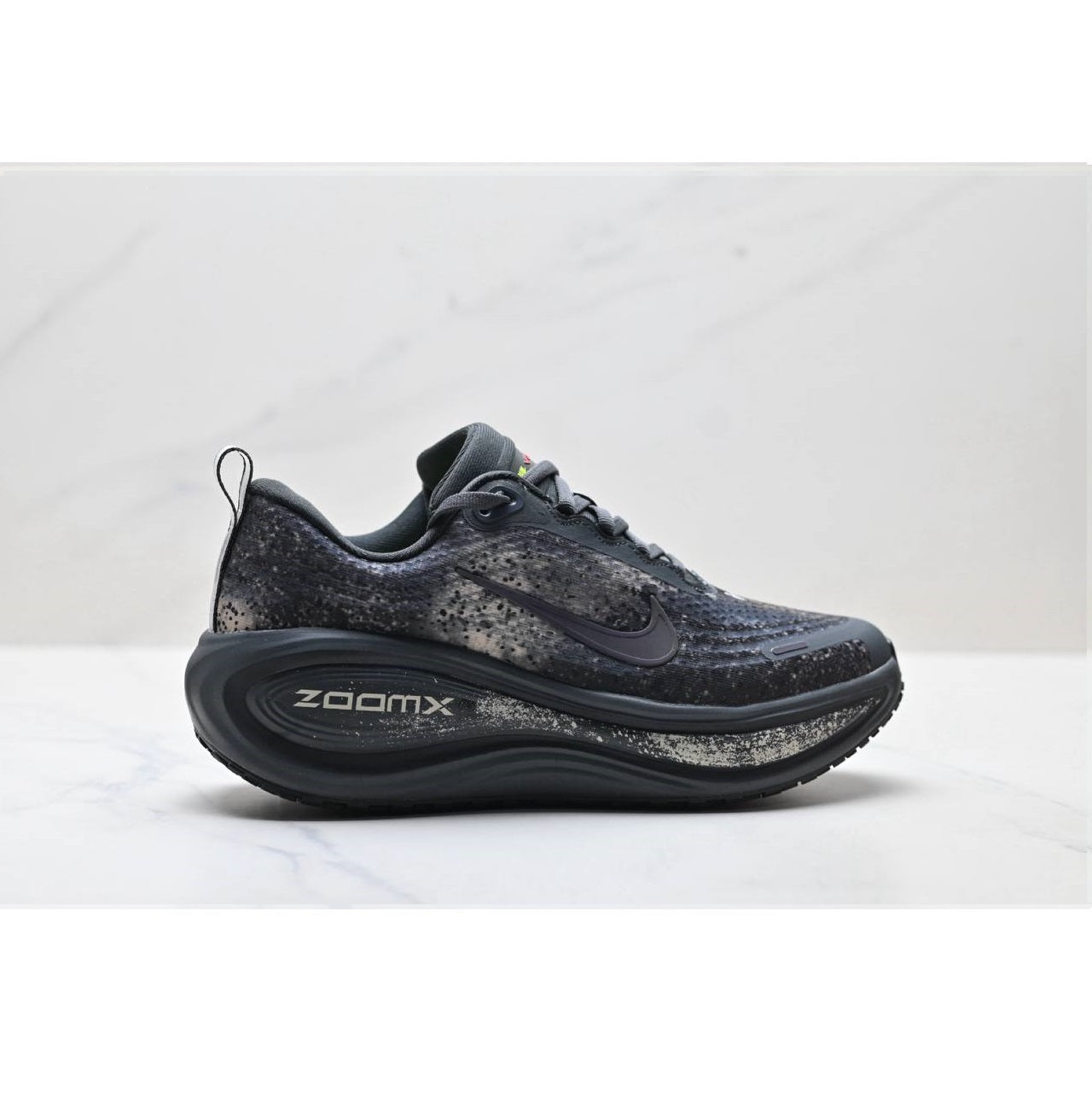 Обувки Vomero Plus Anthracite Oatmeal