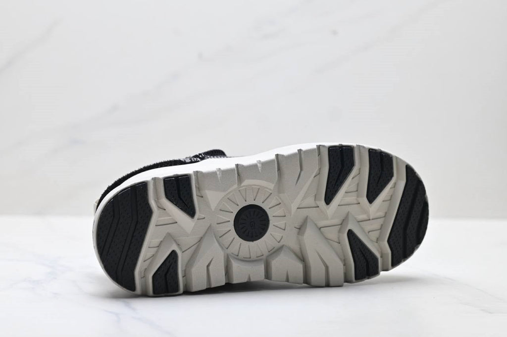 Обувки UGG Heritage Utility