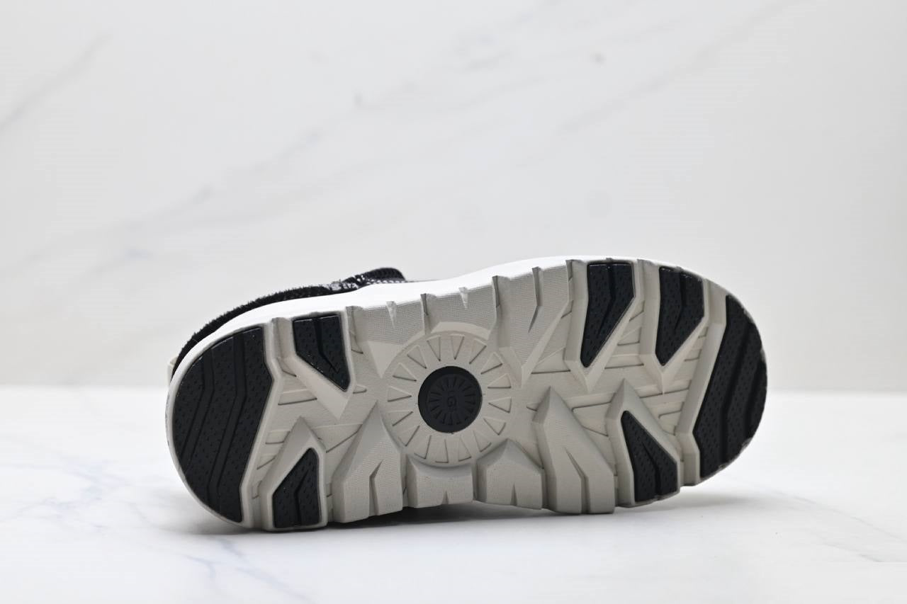 Обувки UGG Heritage Utility