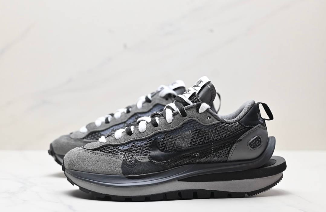 Обувки Sacai VaporWaffle Grey/Black