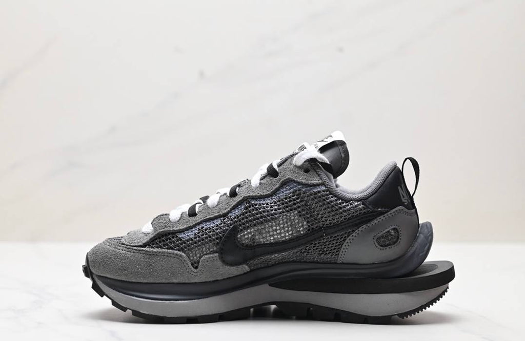 Обувки Sacai VaporWaffle Grey/Black