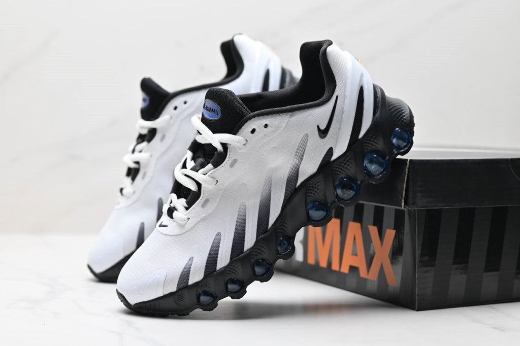 Обувки Air Max DN8 White Black B