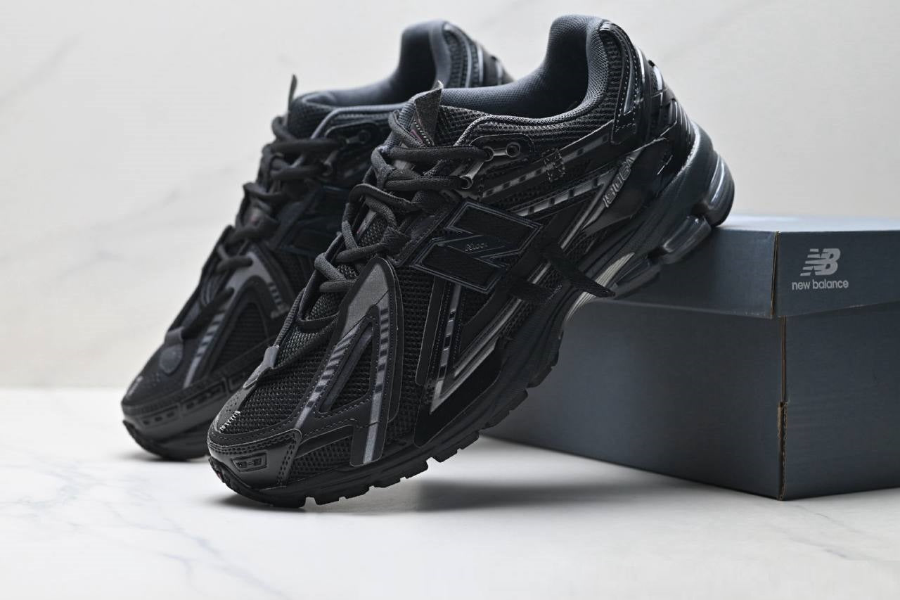 Обувки NB 1906A Black