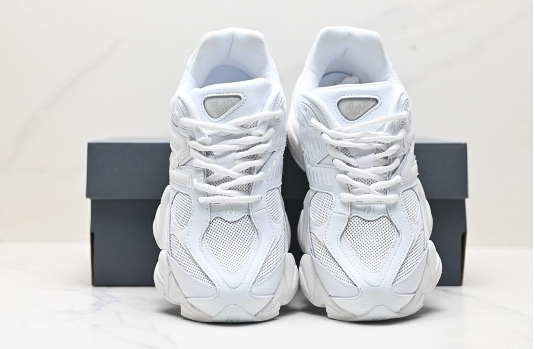 Обувки NB 9060 Triple White