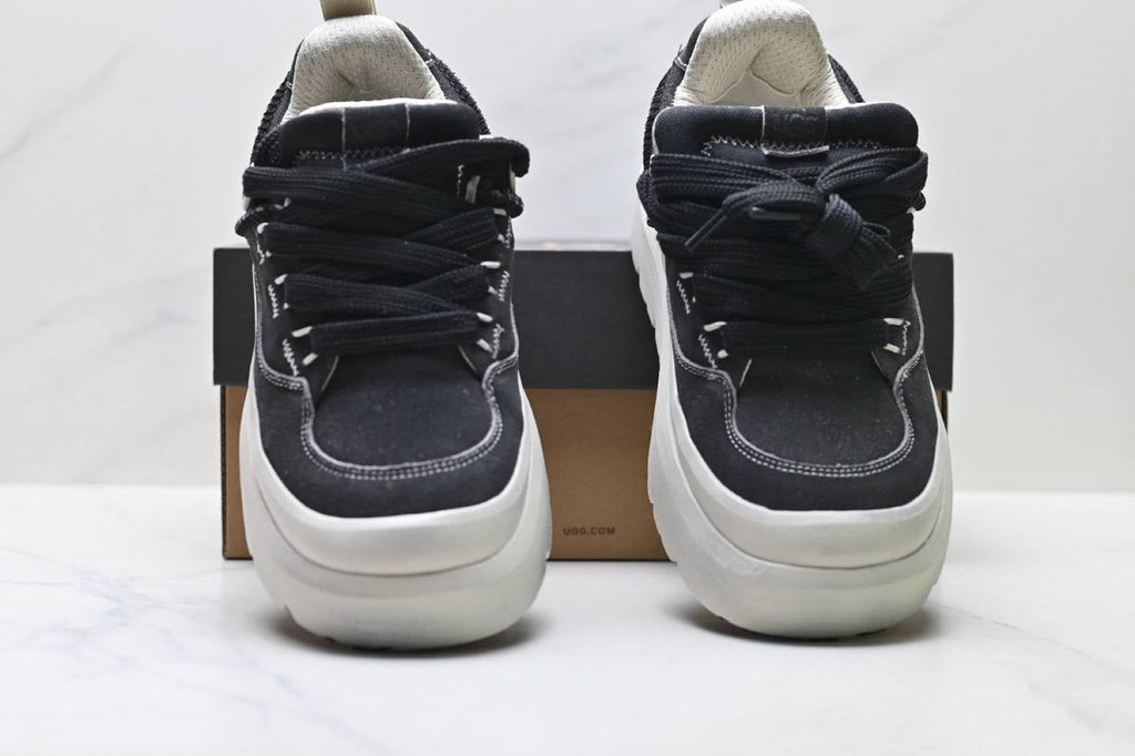 Обувки UGG Heritage Utility