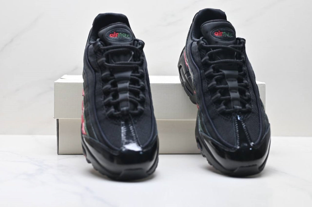 Обувки Air Max 95 SP Undefeated Black