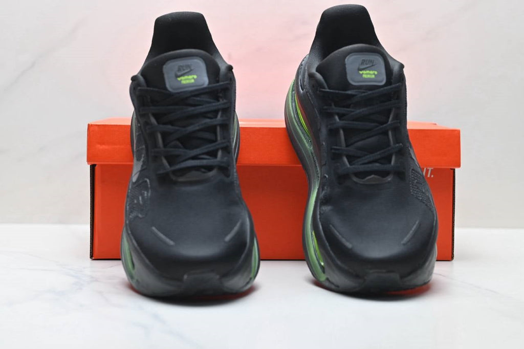 Обувки Vomero Premium Black Volt