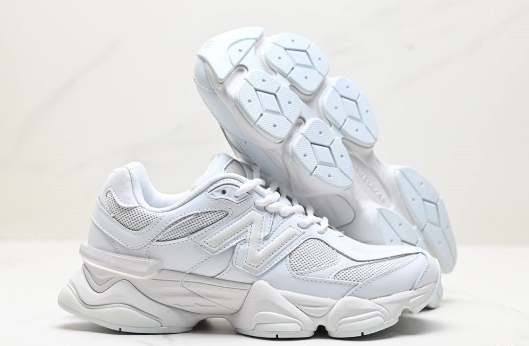 Обувки NB 9060 Triple White