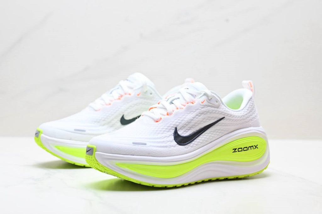 Обувки Vomero Plus White Volt