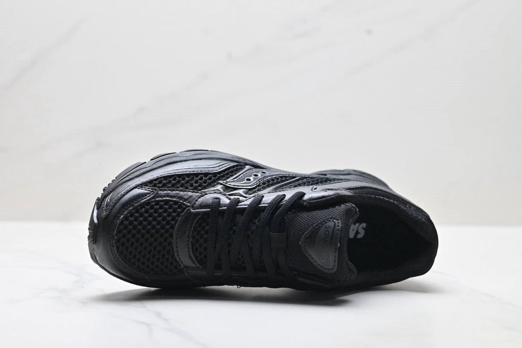 Обувки Saucony Progrid Omni 9 Armor Black
